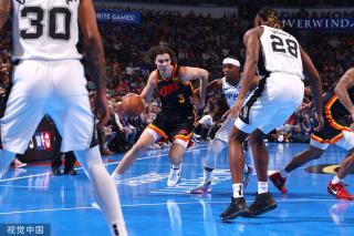 展示出他的 展示出他的